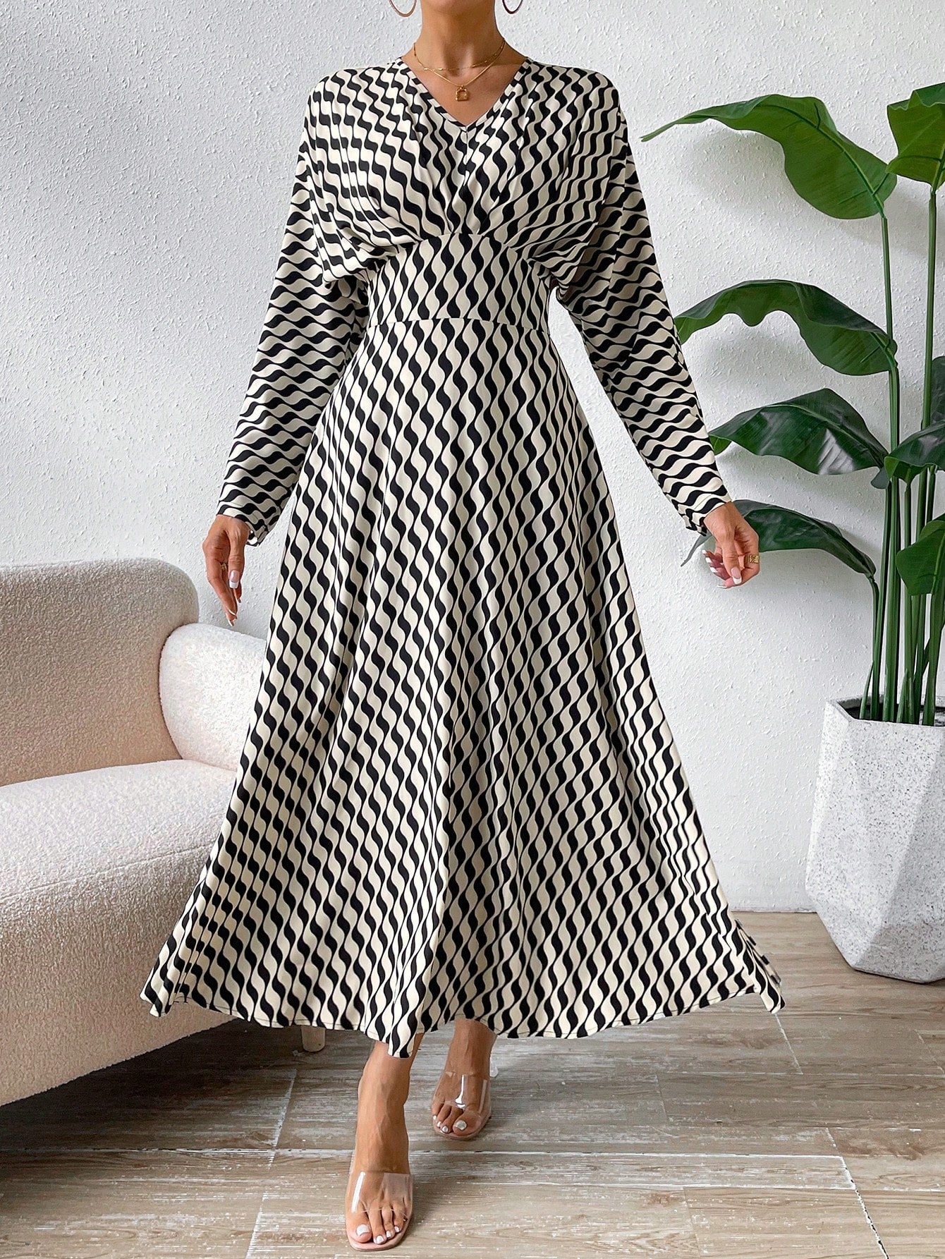 SHEIN Calvaya Zigzag Print Maxi Dress