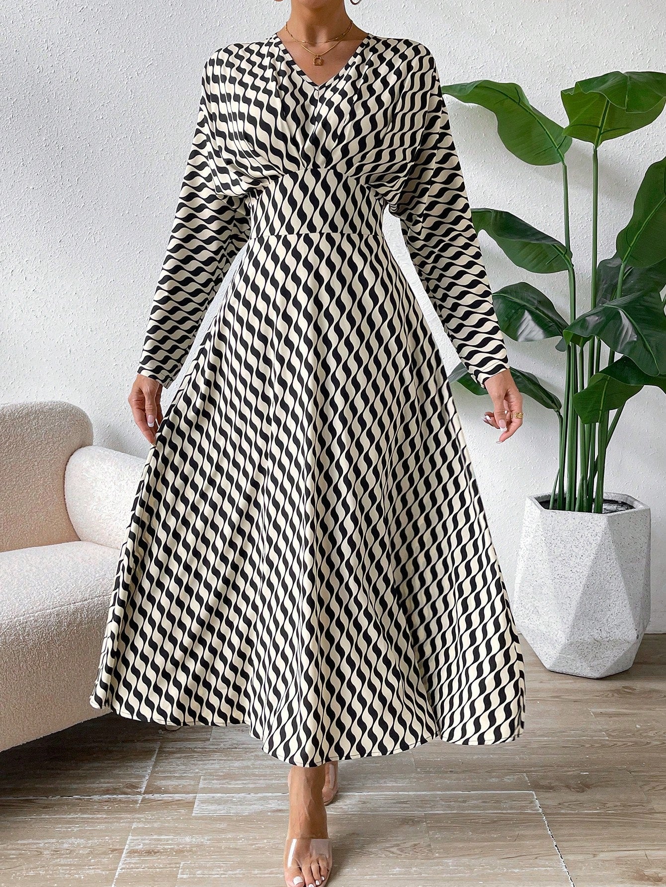 SHEIN Calvaya Zigzag Print Maxi Dress