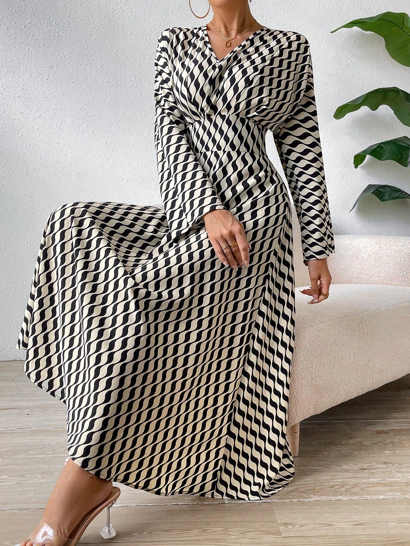 SHEIN Calvaya Zigzag Print Maxi Dress