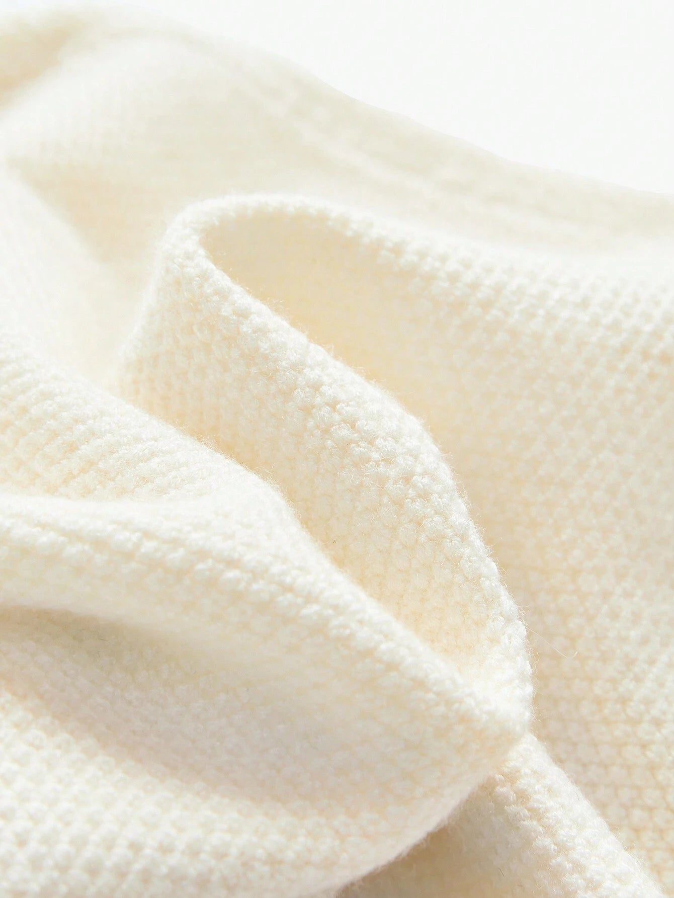 Anewsta Ruffled Waist Knitted Pearl – Off White