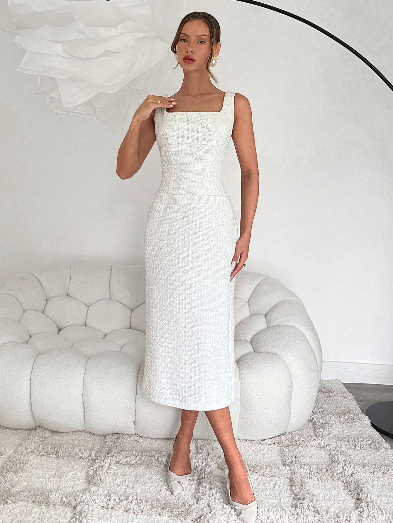 Chiquease White Tweed U-Neck Slim Dress