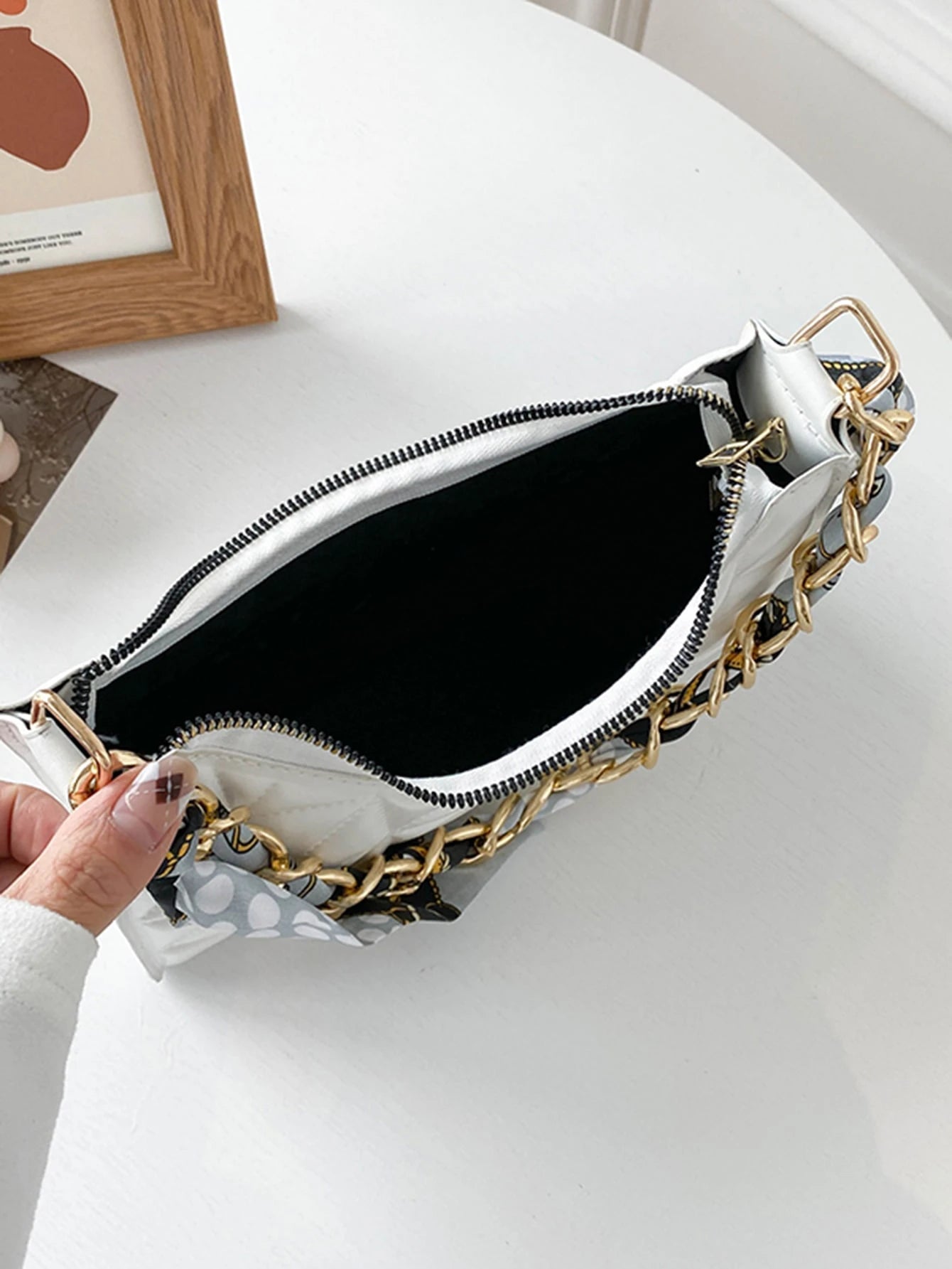 SHEIN Quilted Chain Baguette Bag
