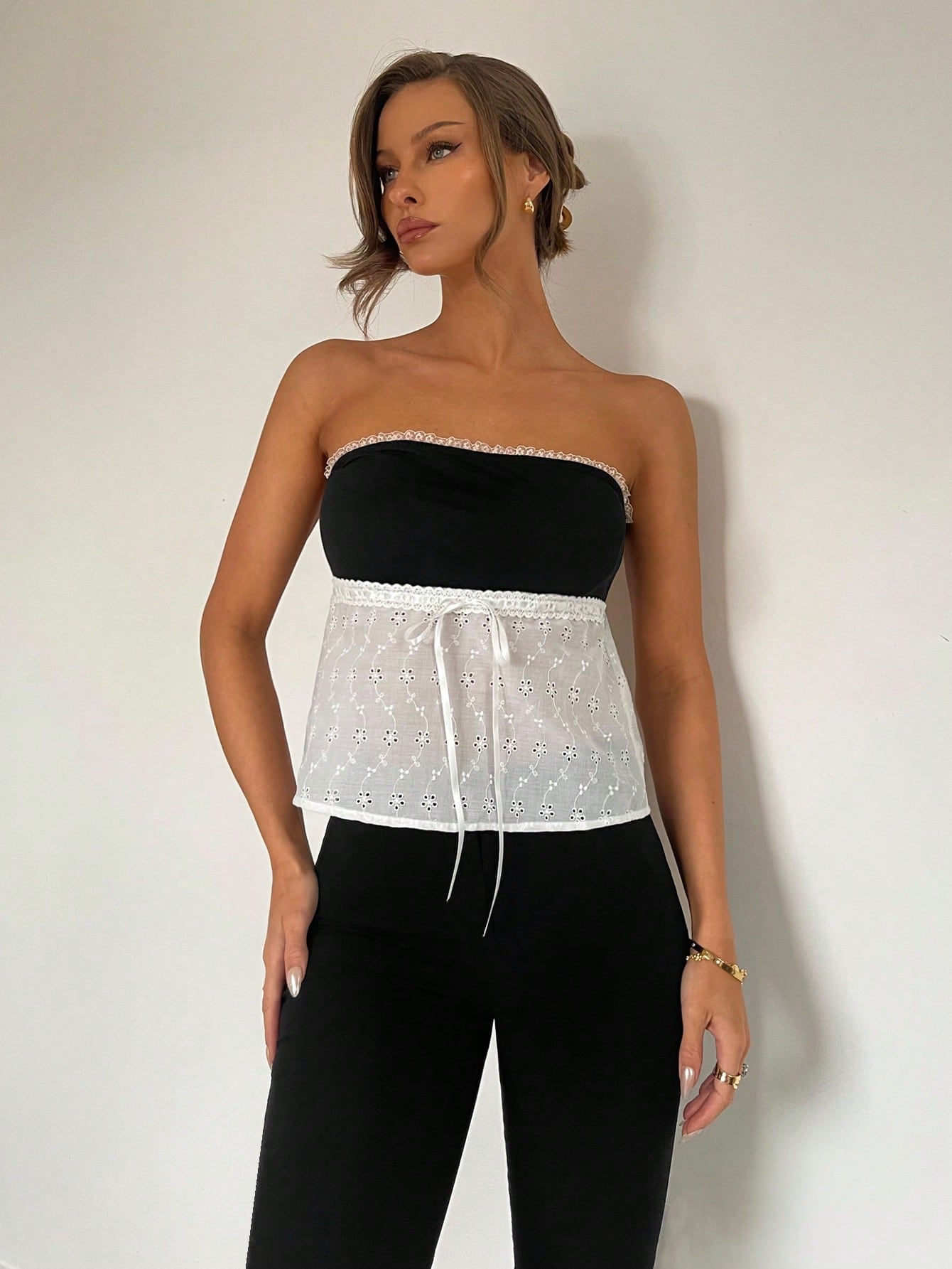 Chiquease Contrast Lace Bandeau Cropped Top