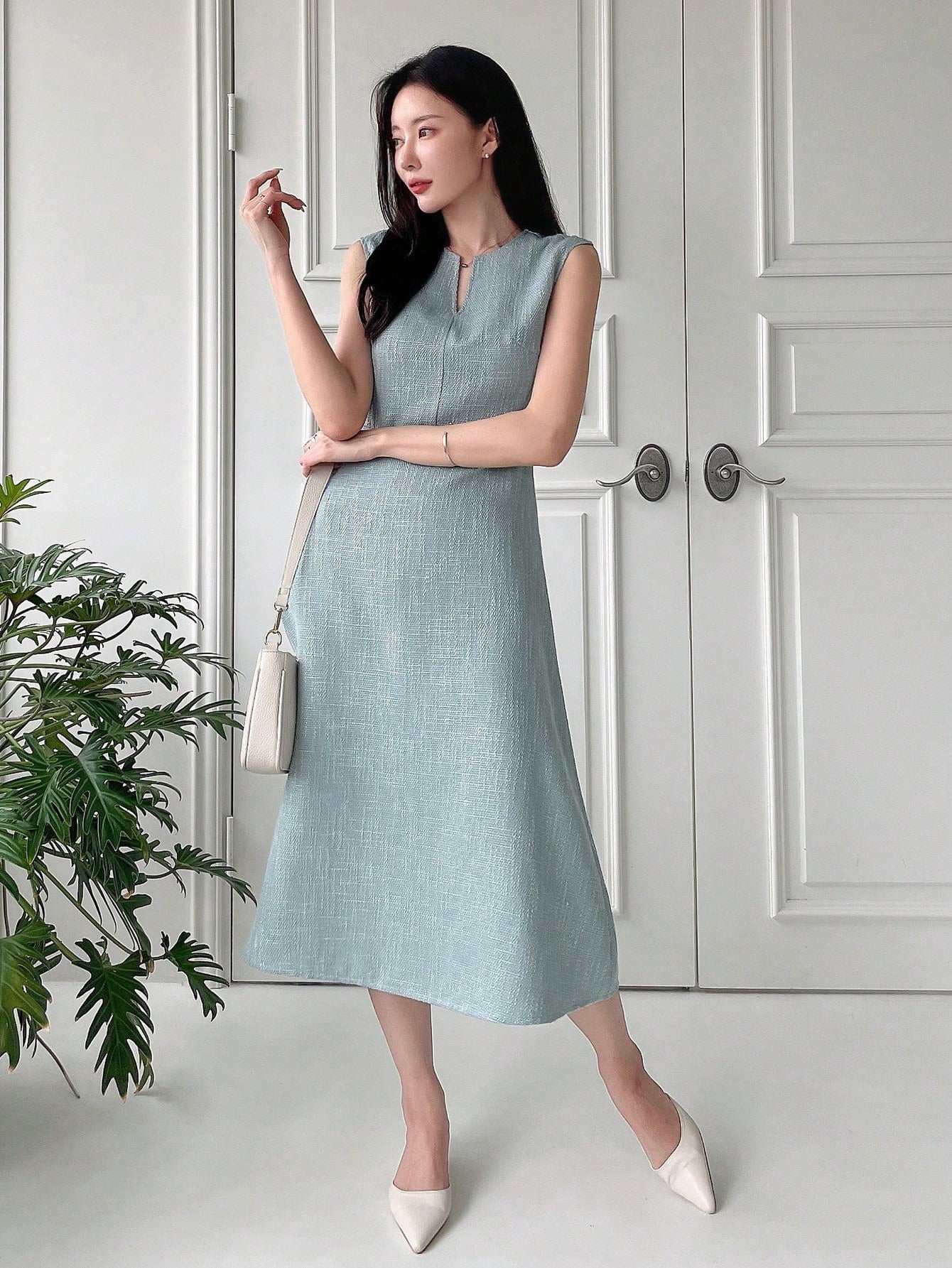 SHEIN DAZY Solid Notched Neckline A-line Dress