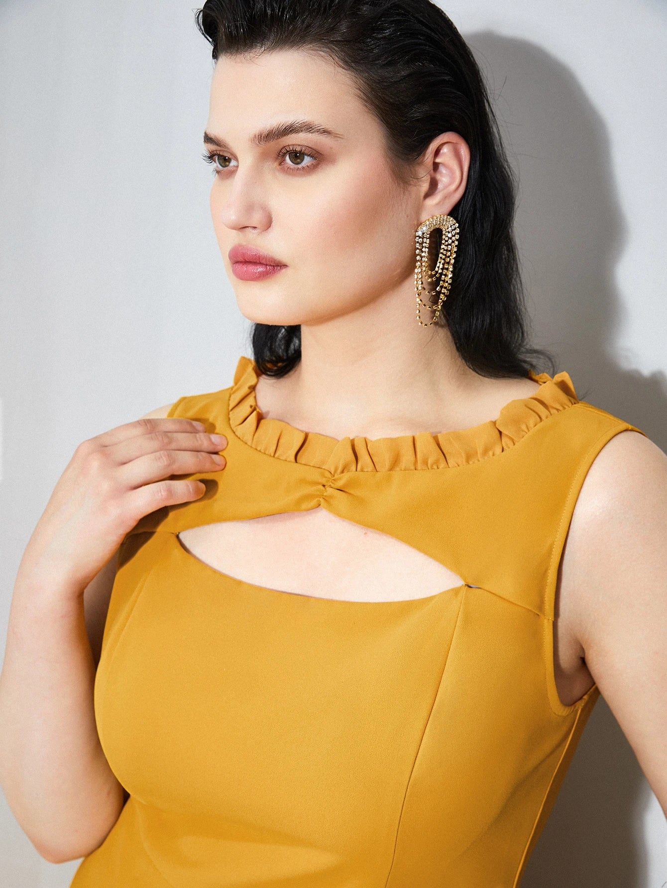 SHEIN MOTF PREMIUM Plus Cut-Out Formal Dress