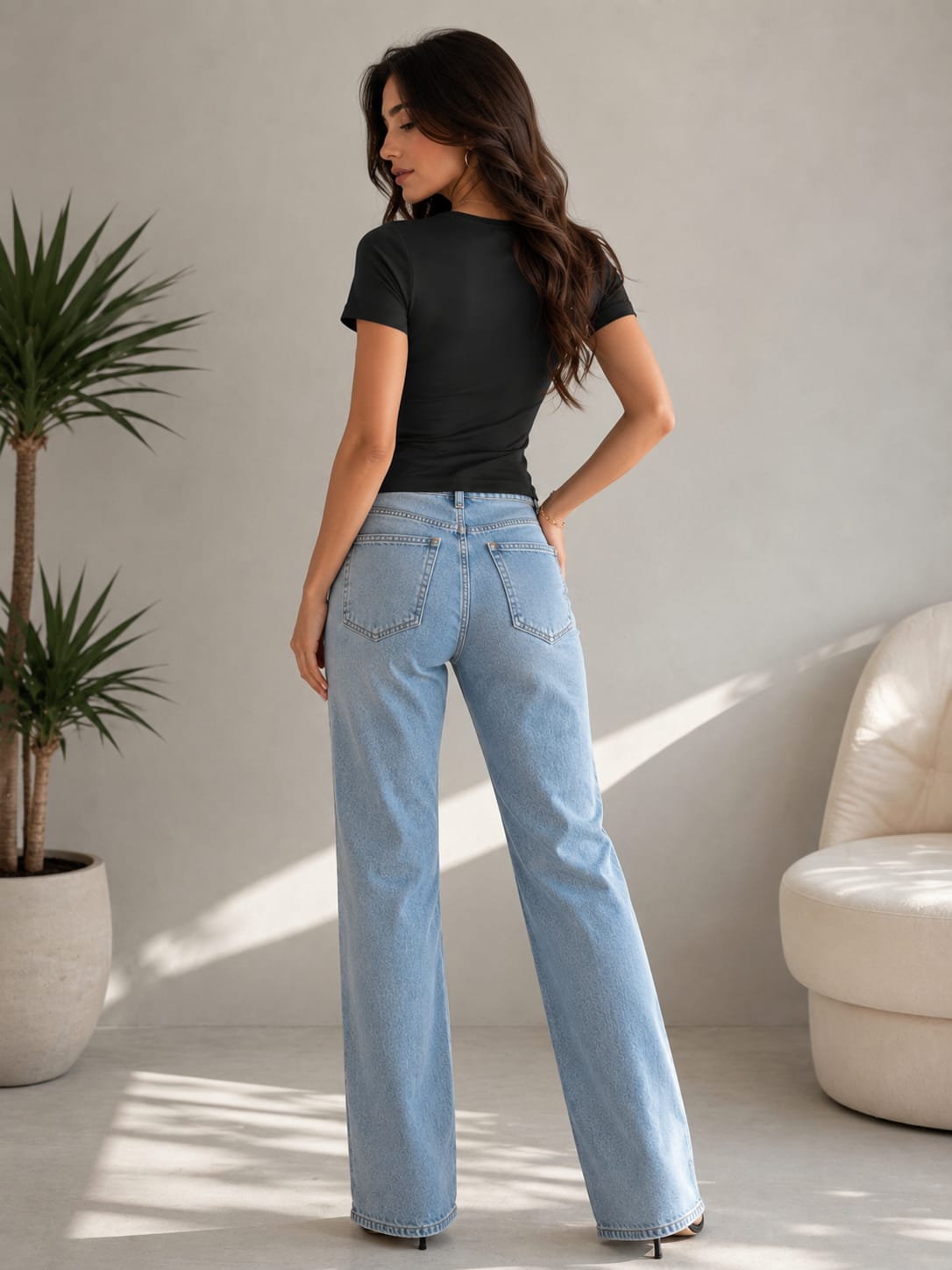 THE NOIR SQUARE-NECK SCULPT TOP