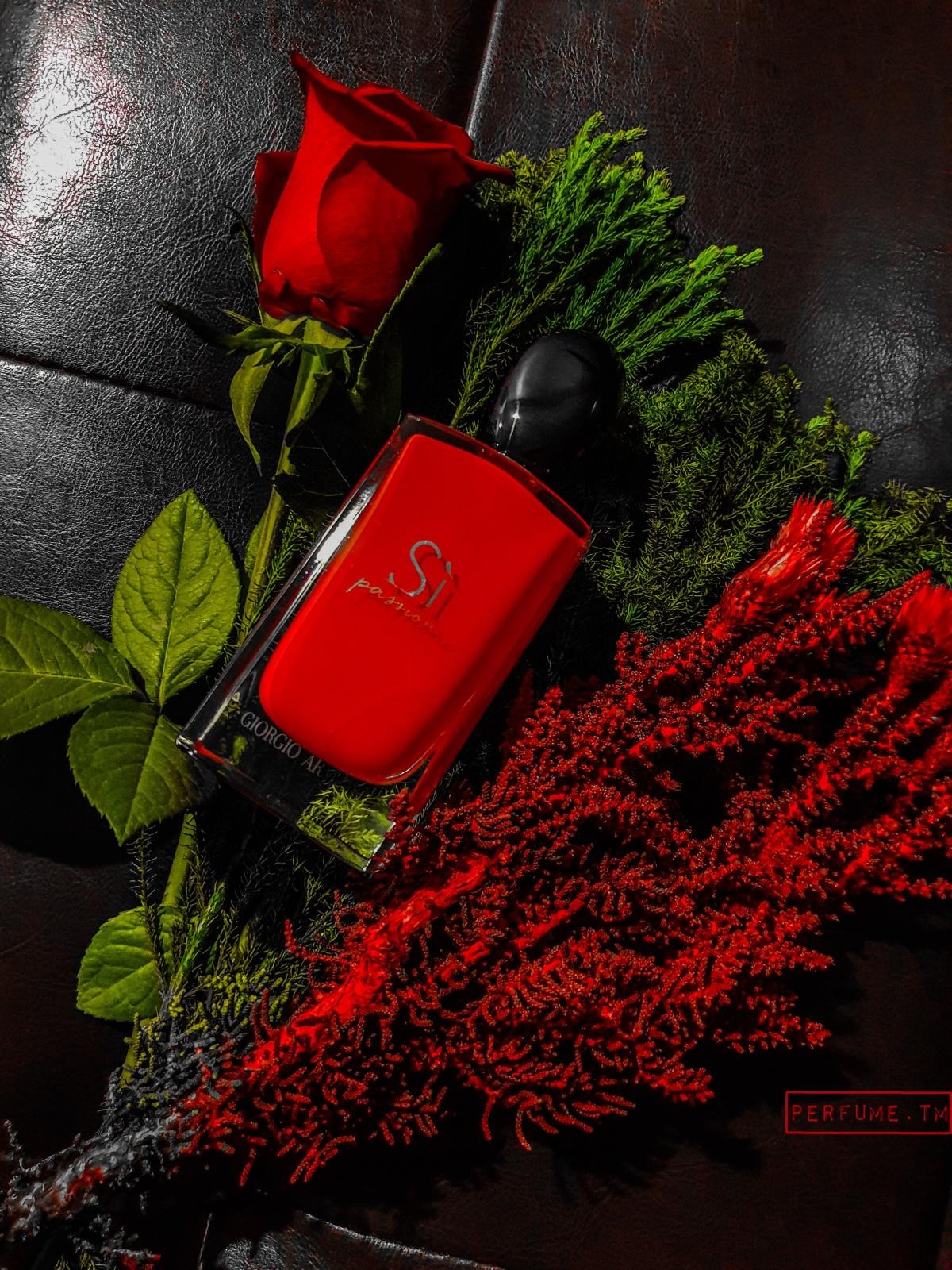 Sì Passione Giorgio Armani Eau de Parfum – Women