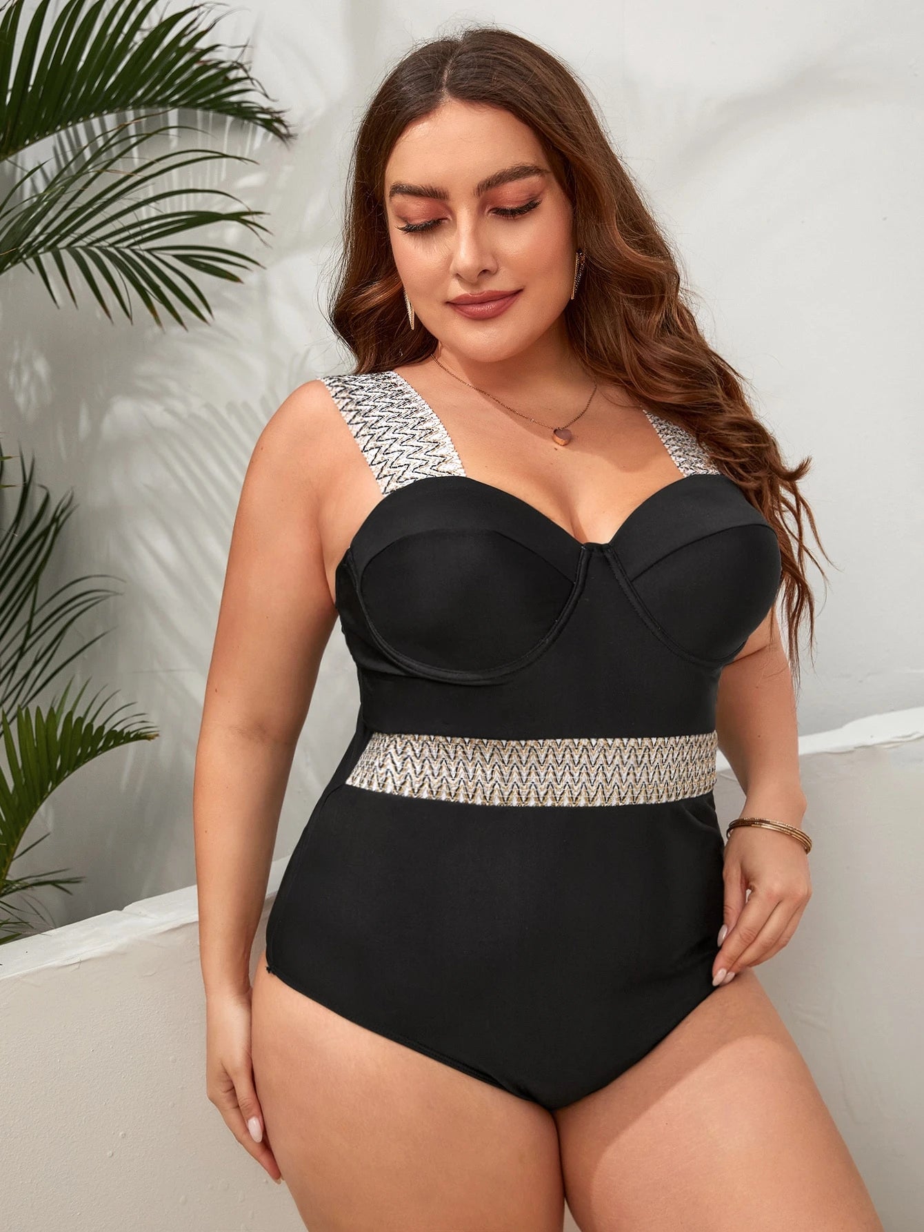 SHEIN Plus Push-Up Zigzag Strap Swimsuit