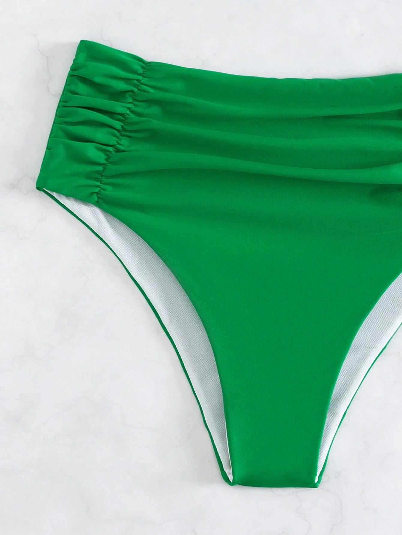 SHEIN Beach Twist Bandeau Bikini Set