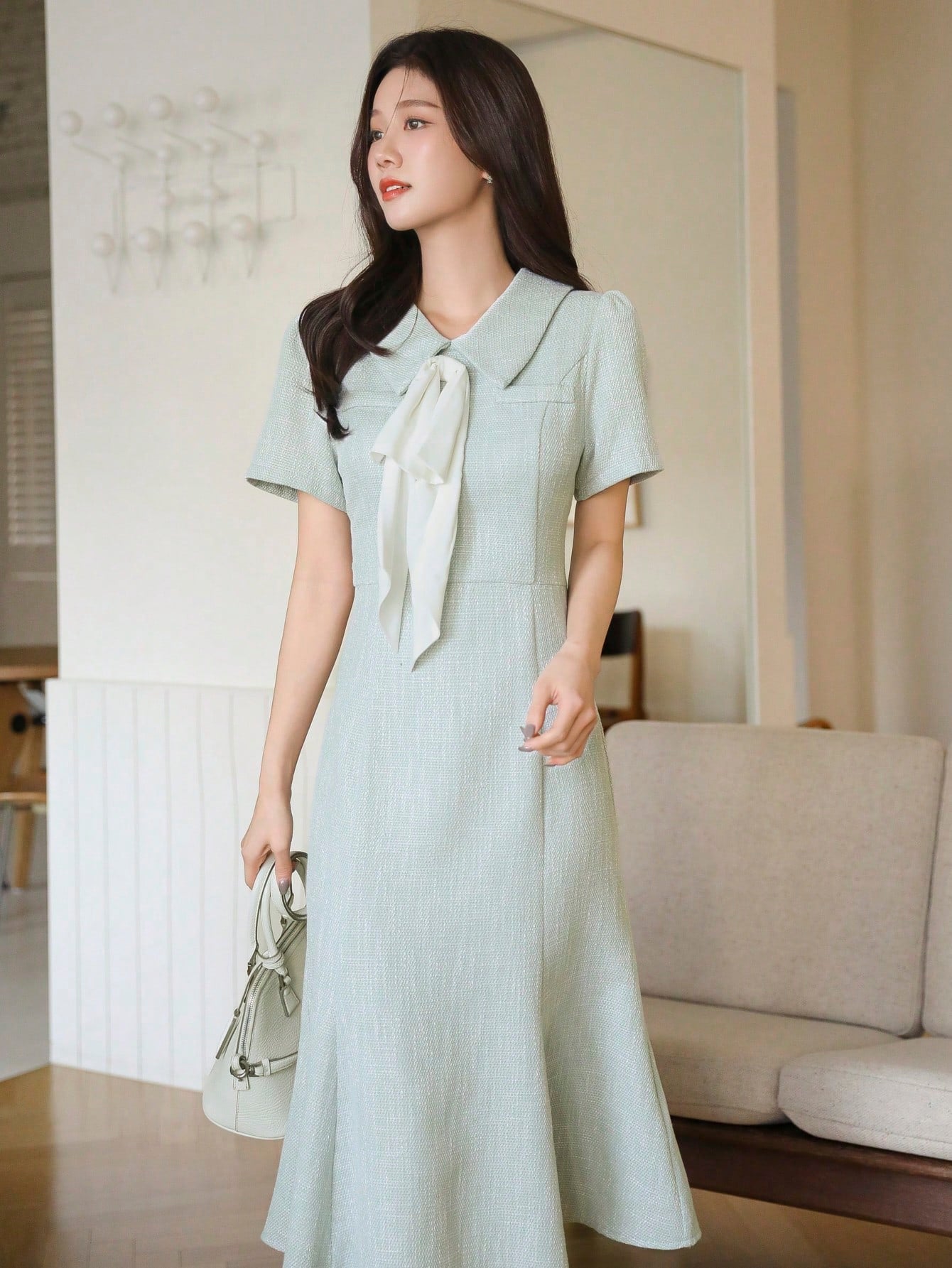 SHEIN DAZY Contrast Collar Fishtail Midi Dress