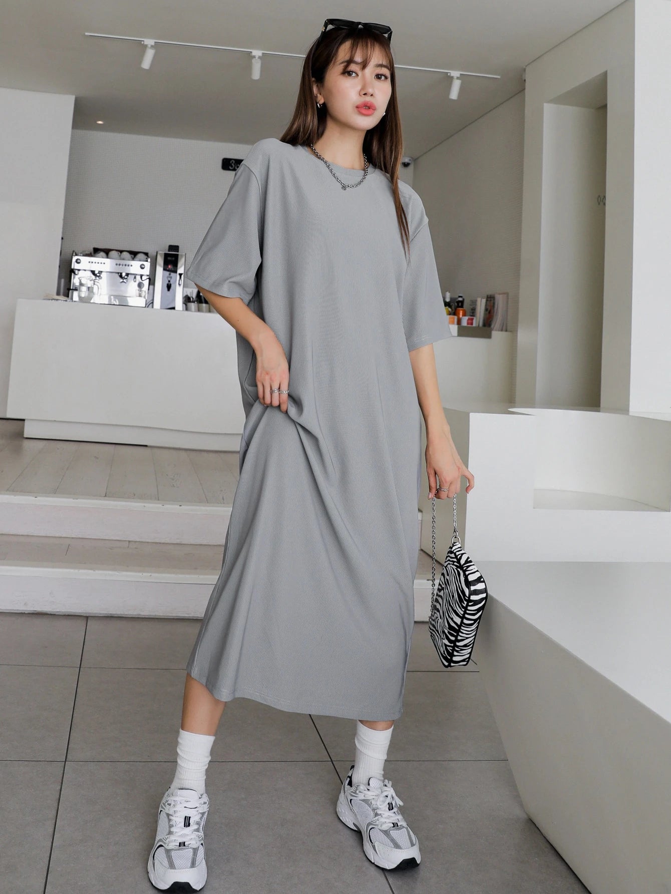 SHEIN DAZY Solid Drop Shoulder Tee Dress