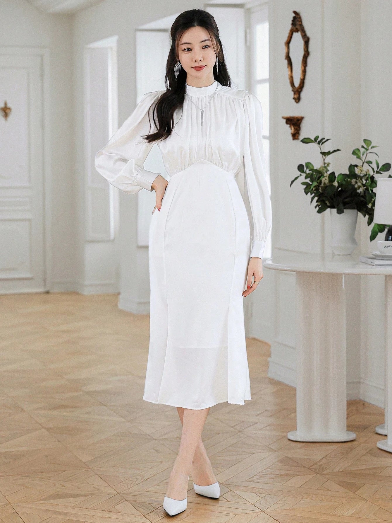 DAZY SILKY STAND COLLAR FISHTAIL DRESS