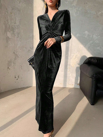 Elegant Solid Color Velvet Twist Detail Bodycon Long Dress