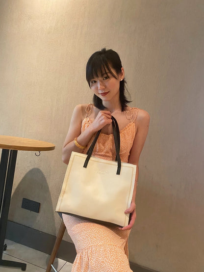 Minimalist Letter Graphic Shoulder Tote Bag