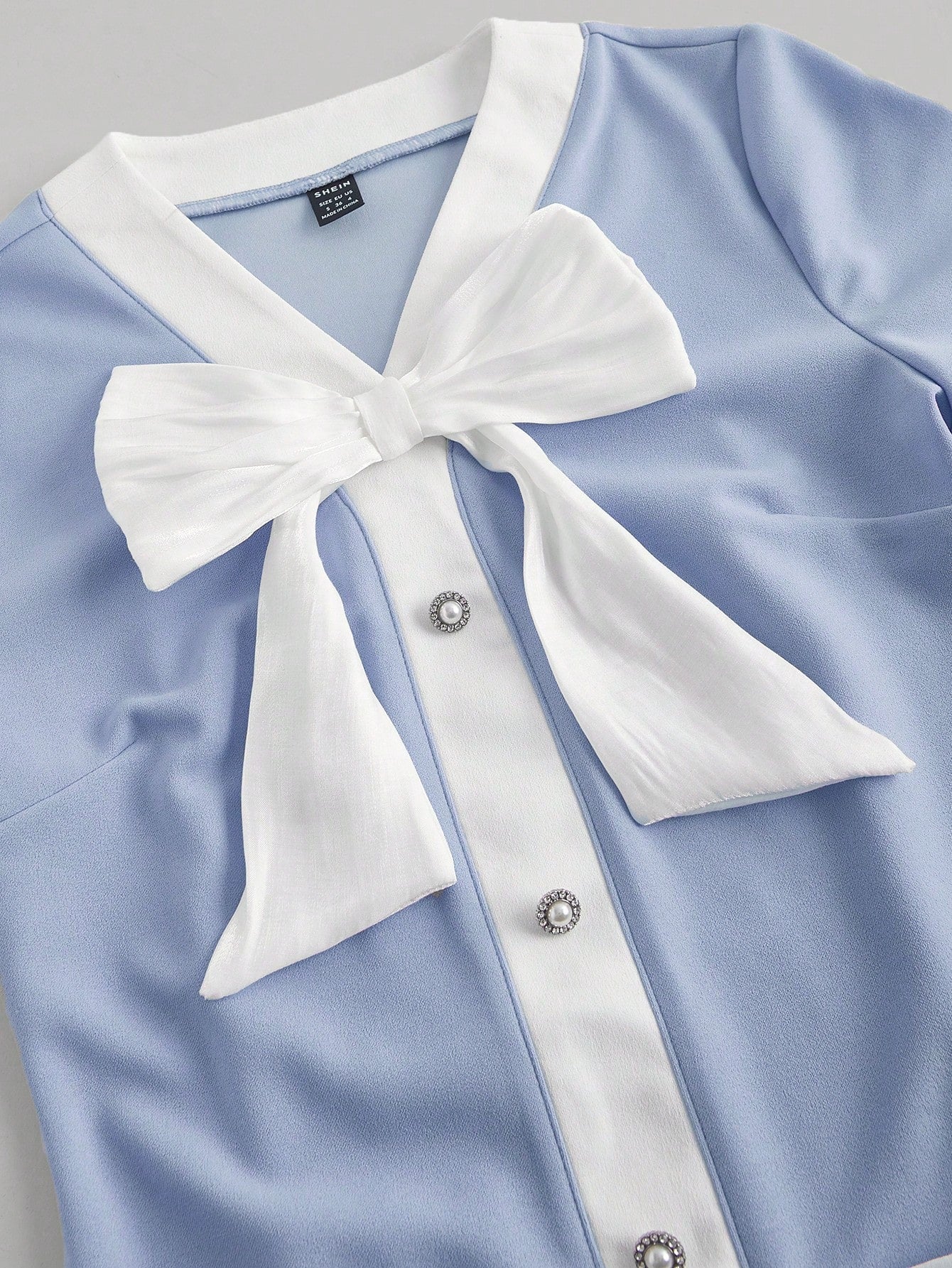 The MOD Vintage Contrast Trim Bow Dress