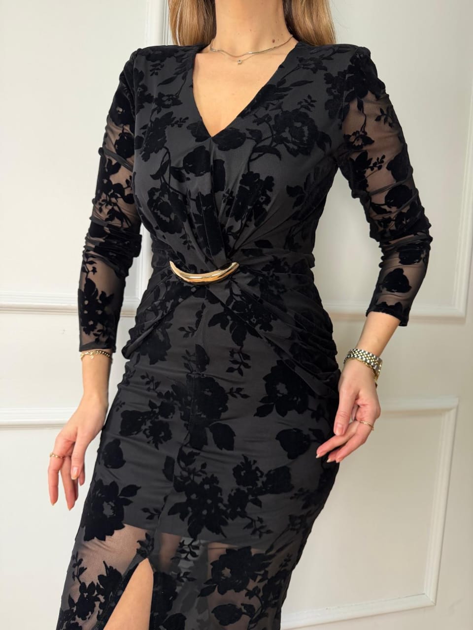 The Royal Velvet-Textured Evening Gown- Black