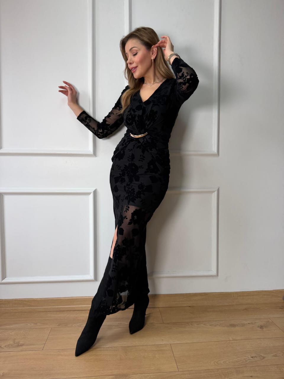 The Royal Velvet-Textured Evening Gown- Black