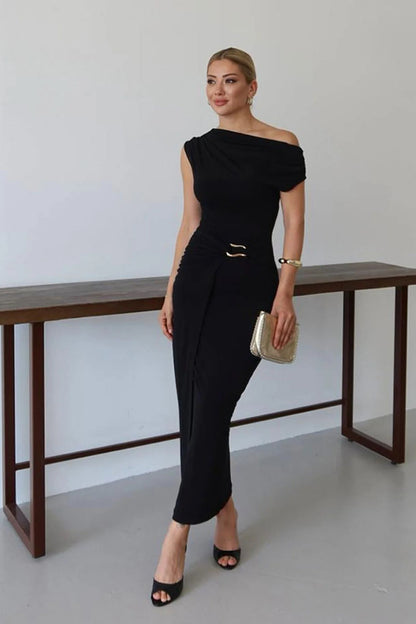 THE ROYAL PLEATED MAXI GOWN - Black