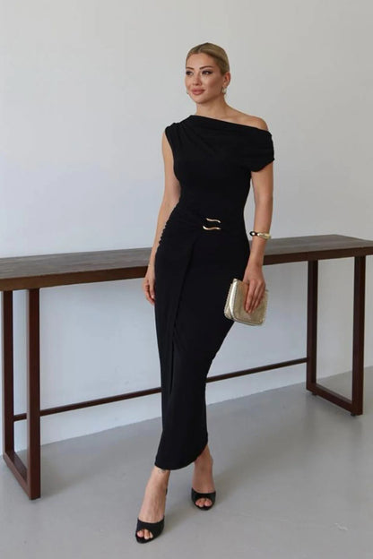 THE ROYAL PLEATED MAXI GOWN - Black