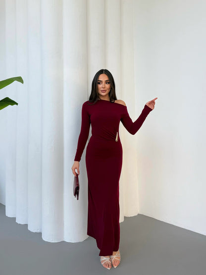 THE PRESTIGE BURGUNDY LYCRA GOWN