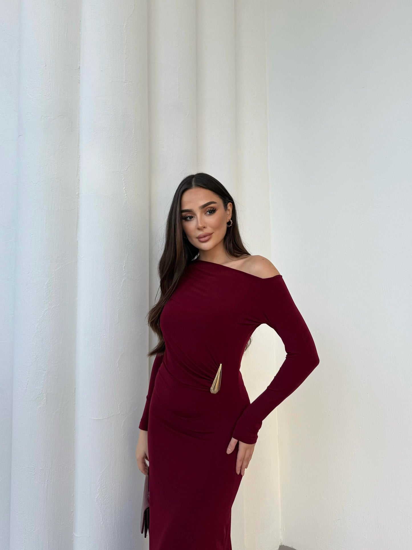 THE PRESTIGE BURGUNDY LYCRA GOWN