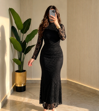 THE ROYAL HIGH-NECK LACE GOWN - Black