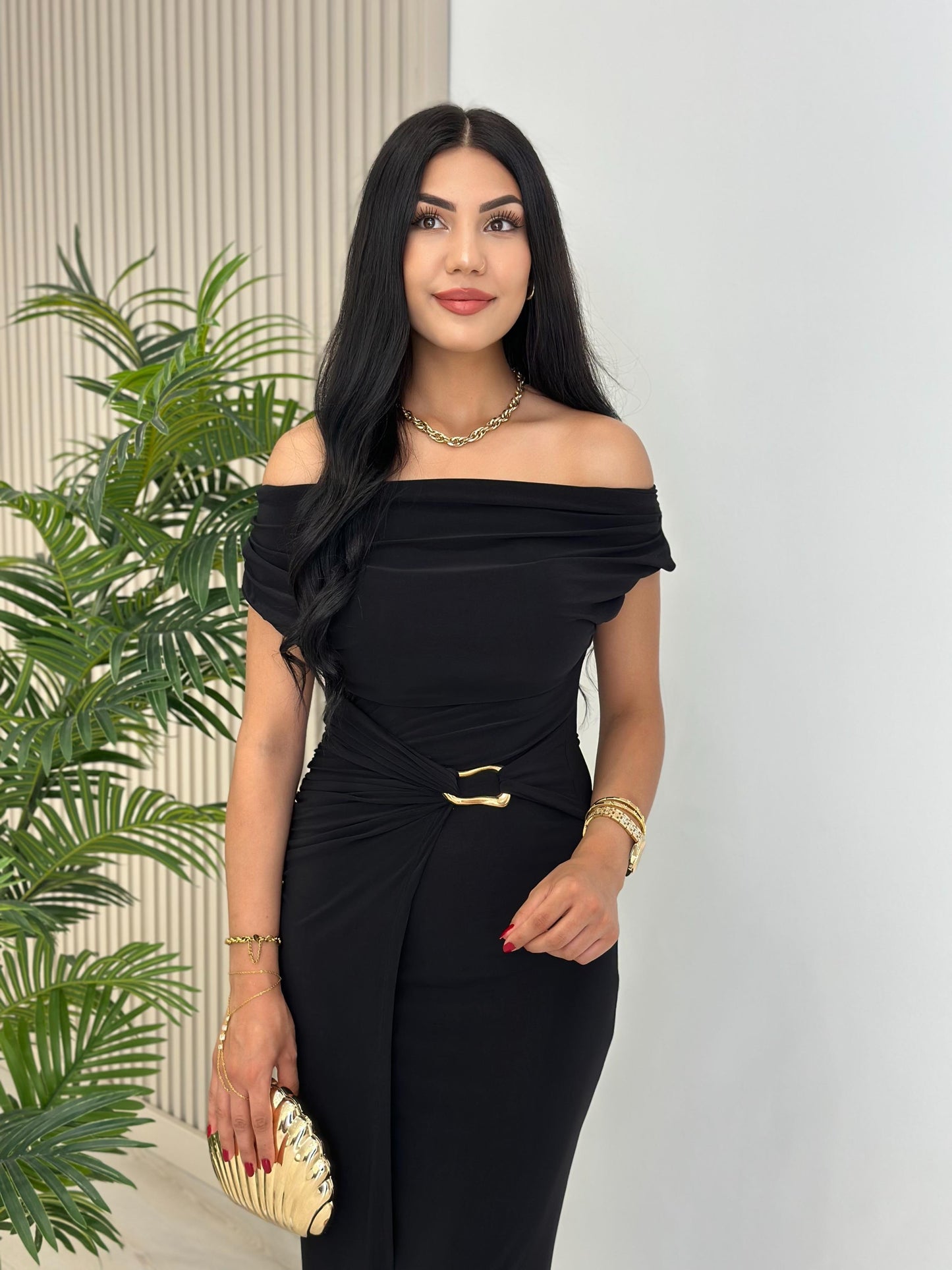 THE ROYAL PLEATED MAXI GOWN - Black