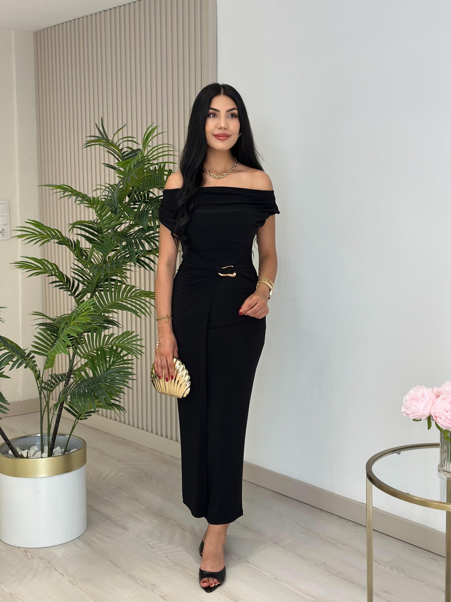 THE ROYAL PLEATED MAXI GOWN - Black