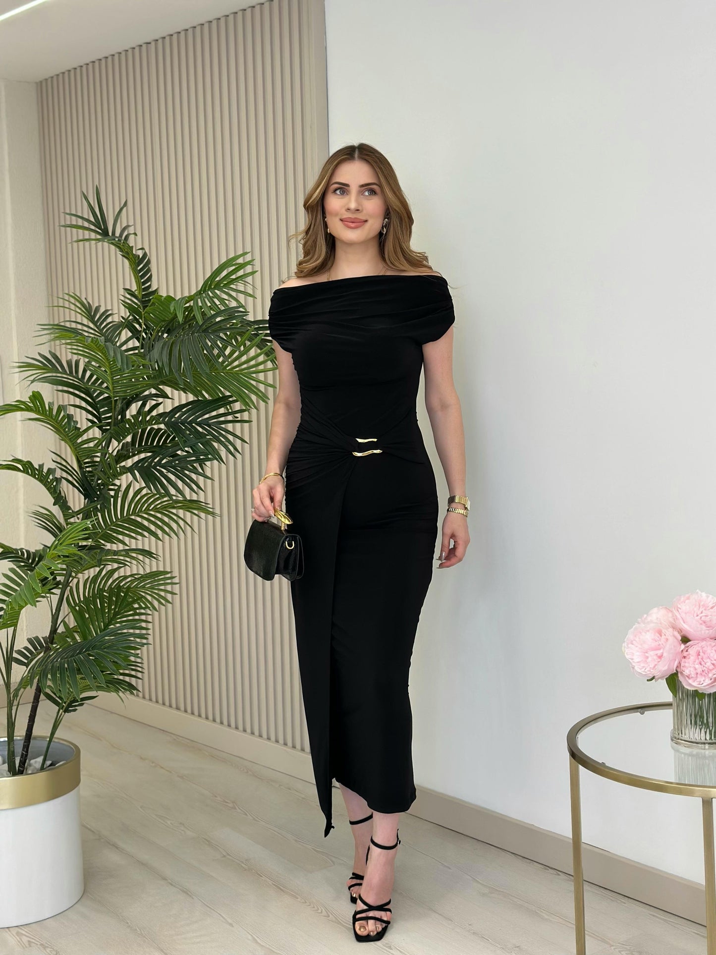 THE ROYAL PLEATED MAXI GOWN - Black